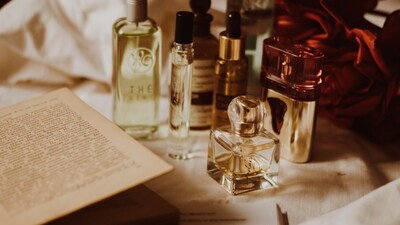 How to choose the right perfume: Build your own fragrance wardrobe around emotions, not occasion