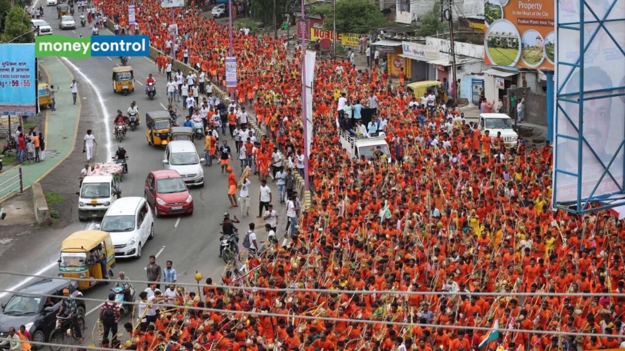 Here are suggested alternate routes for affected areas: From SDN Marg to ISBT: Use Keshav Chowk underpass towards Maujpur or take a U-turn from Shyam Chowk via Swami Dayanand Marg or Vikas Marg. • From Seelampur T-Point: Use Road No. 66 towards Wazirabad Road and from Dharampura T-Point: Take Road No. 66 up to Wazirabad or Keshav Chowk underpass. (File photo)