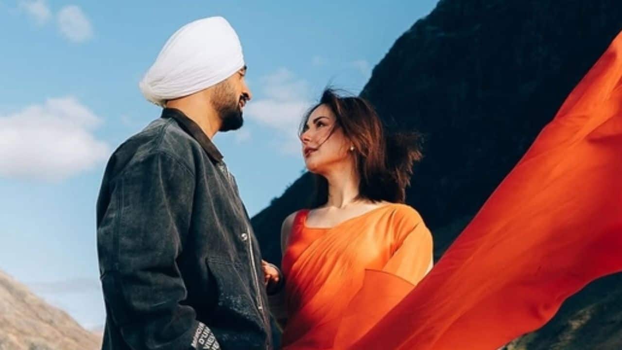 Rakhi Sawant backs 'Hania Aameer's' Indian movie debut in Sardaar Ji 3 starring Diljit Dosanjh, says "Everyone should watch this movie..."
