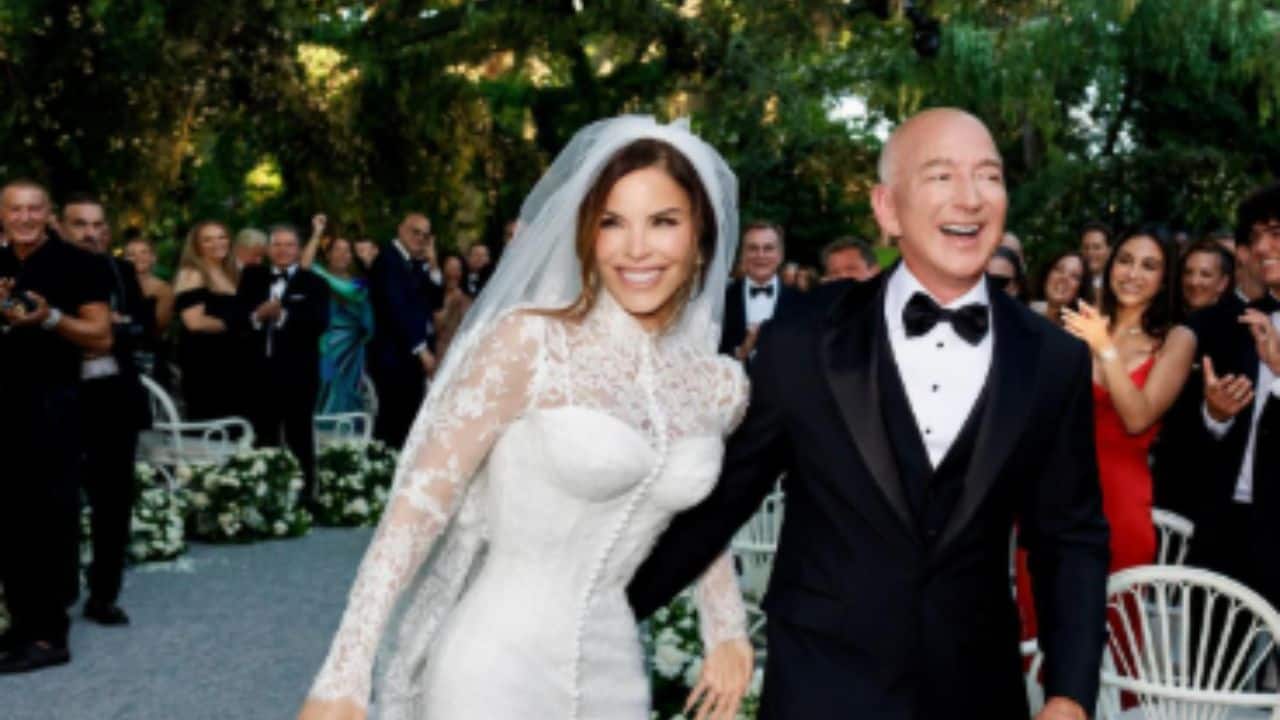Jeff Bezos and Lauren Sánchez tie the knot in Venice; Bride shares first pic
