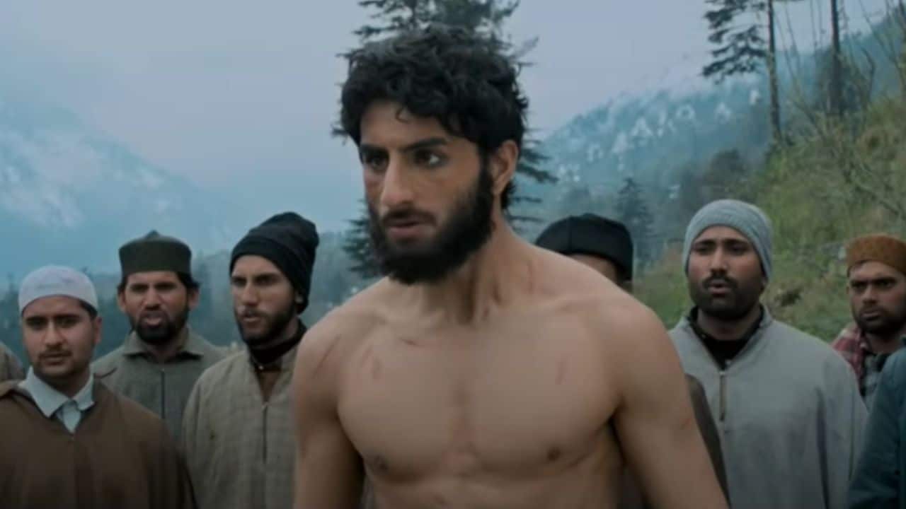 Sarzameen Twitter reax: Netizens praise Ibrahim Ali Khan's bold villain avatar against Prithviraj Sukumaran, say, "This time... there is a hope"