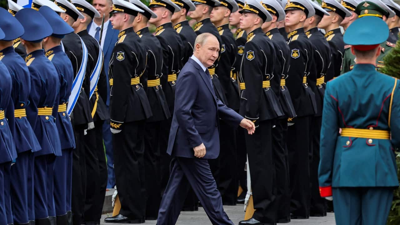 With a 3:1 manpower advantage, 50,000 Russian troops close in on strategic Ukrainian city