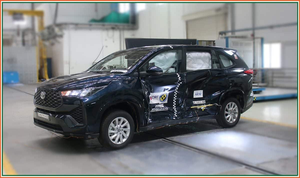 Toyota Innova Hycross