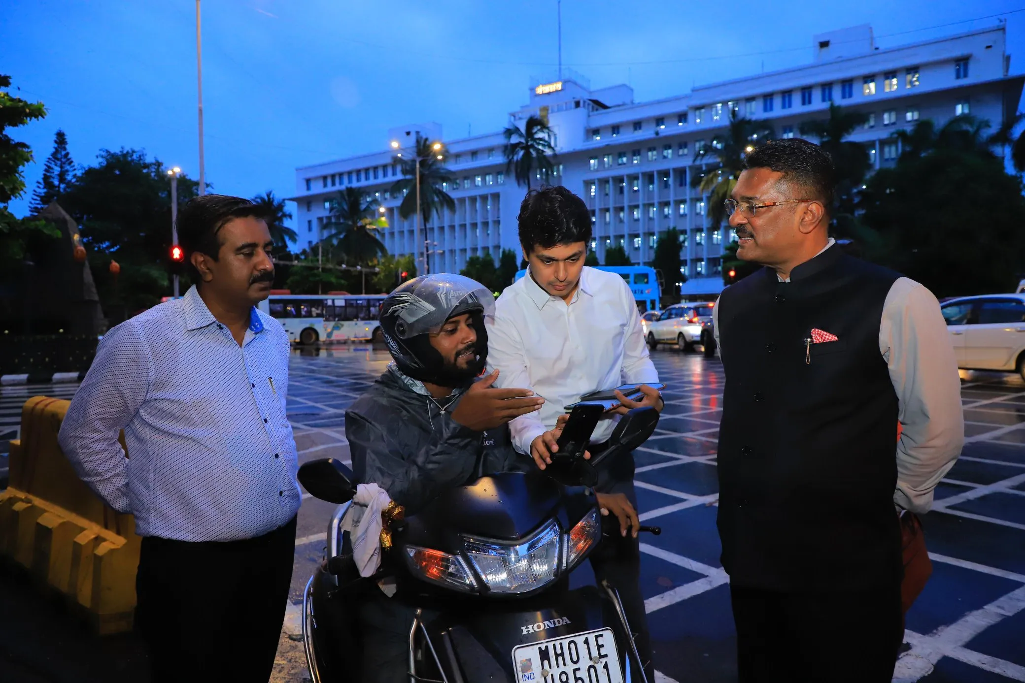 Watch: Maharashtra transport minister poses as Rapido customer to catch illegal bike taxis in Mumbai