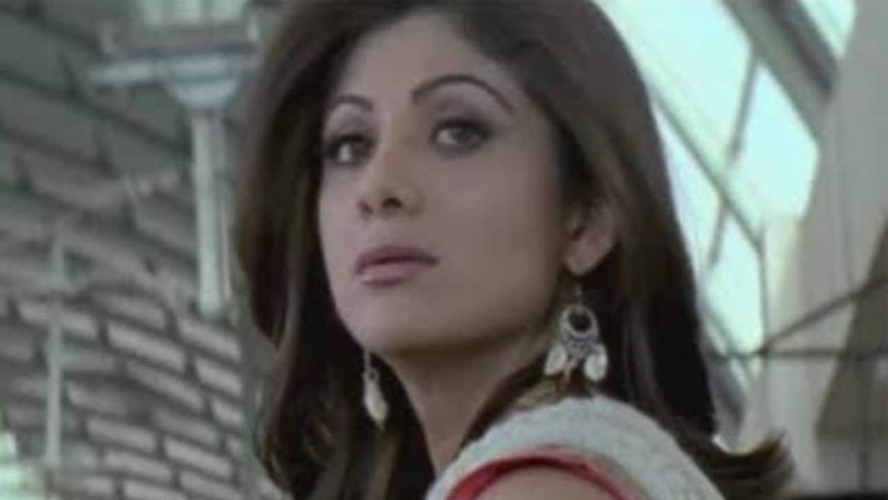 Perhaps one of her most introspective performances came in &quot;In Dino&quot;. Though the song had no spoken lines from her, Shilpa delivered a performance that spoke volumes. She portrayed a woman reflecting on life and purpose, inspiring viewers to embrace their individuality and journey.