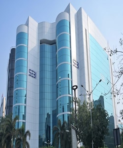 As per the Master Circular for mutual funds, AMCs were allowed to pay the distributors a transaction charge of Rs 100 per Rs 10,000 that the distributors brought from existing investors.