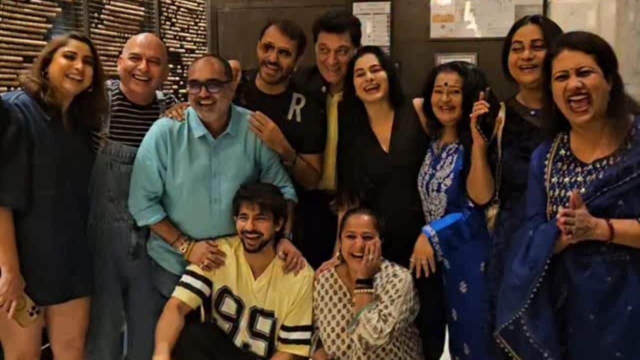 Kyunki Saas Bhi Kabhi Bahu Thi actors reunite to celebrate its 25th anniversary with a dinner party, see pics