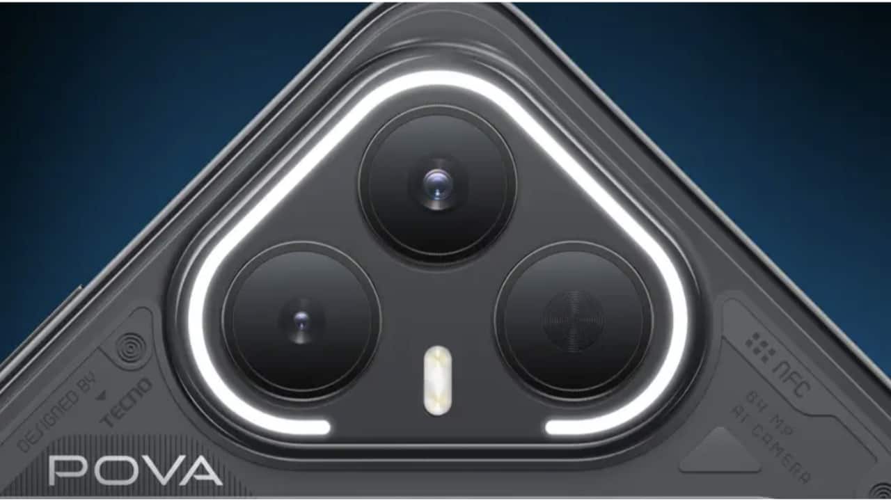 Striking rear design with Delta Light Interface Striking rear design with Delta Light Interface
