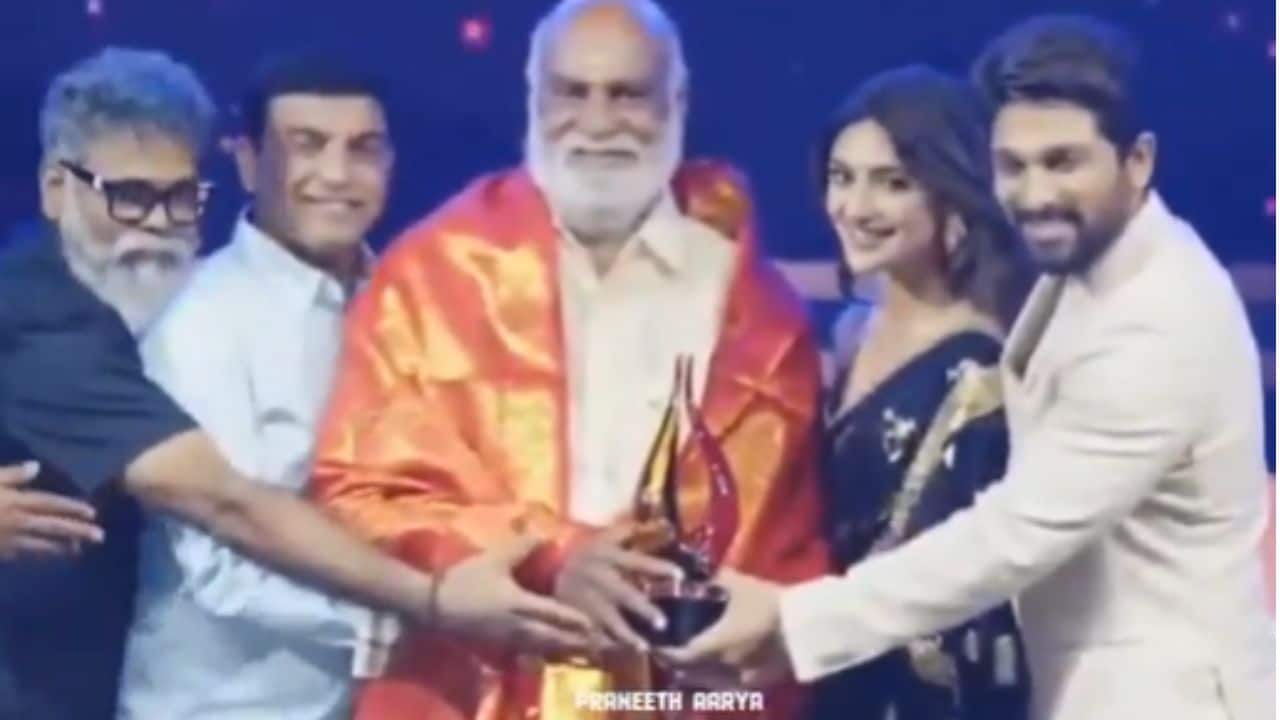 Pushpa stars reunite in the US: Allu Arjun, Sukumar, Sreeleela spark nostalgia