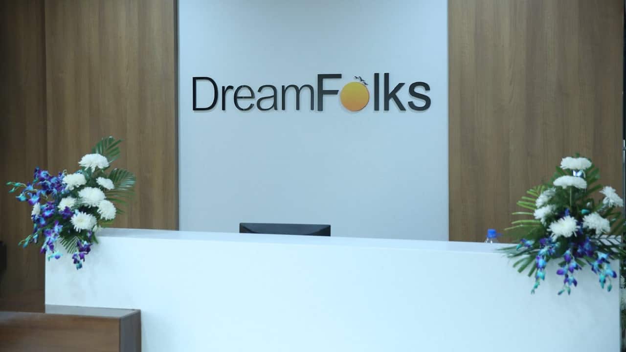 DreamFolks Shares Dip as Major Investors Sell Off – What's Behind the Pressure?