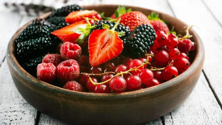 Snack on berries Berries like blueberries, strawberries and blackberries are bursting with flavonoids—natural plant chemicals that improve memory and slow brain ageing. Studies suggest that enjoying two servings of berries per week may delay memory decline by over two years. These sweet little fruits also help fight stress in the brain, keeping your thinking clearer and sharper with age.