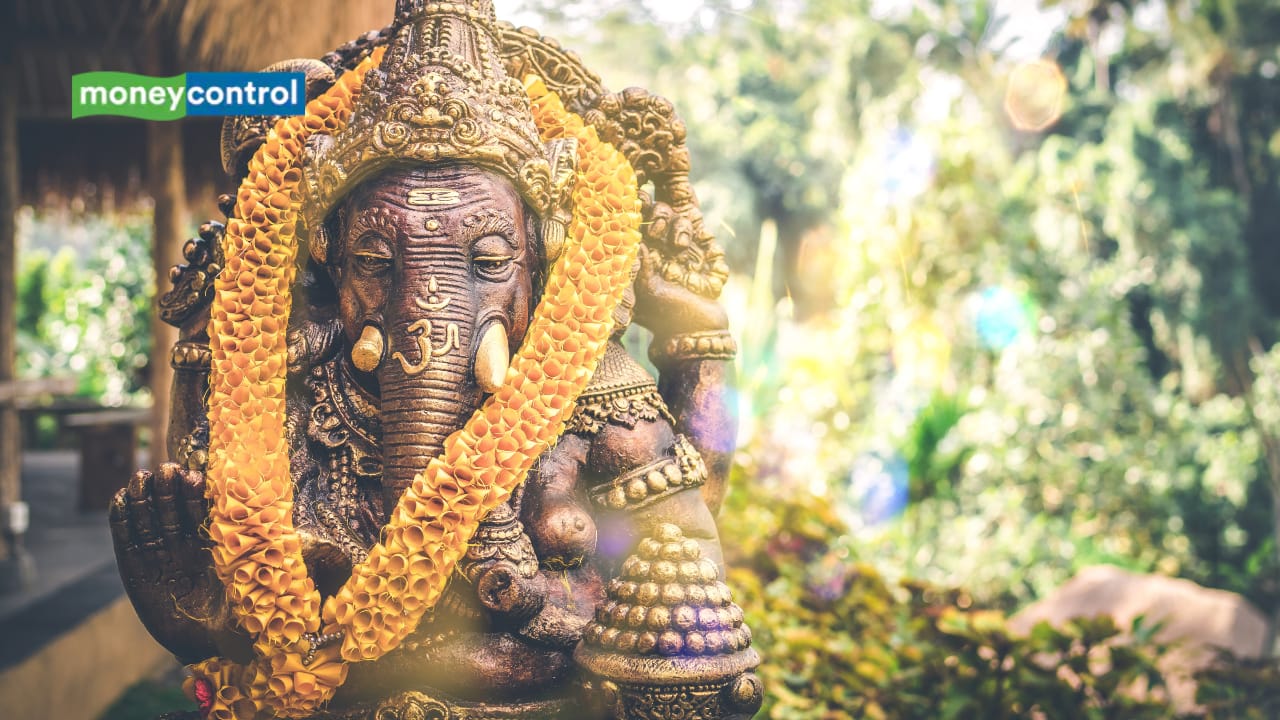 Vakratunda Sankashti 2025 Date and Time: Sankashti Chaturthi Moonrise Timing, Puja Vidhi, Significance and More