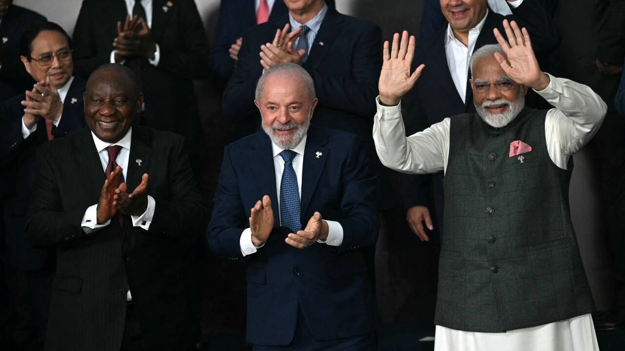 India-Brazil camaraderie on display: Modi–Lula hugplomacy marks a high point at BRICS 2025 | WATCH