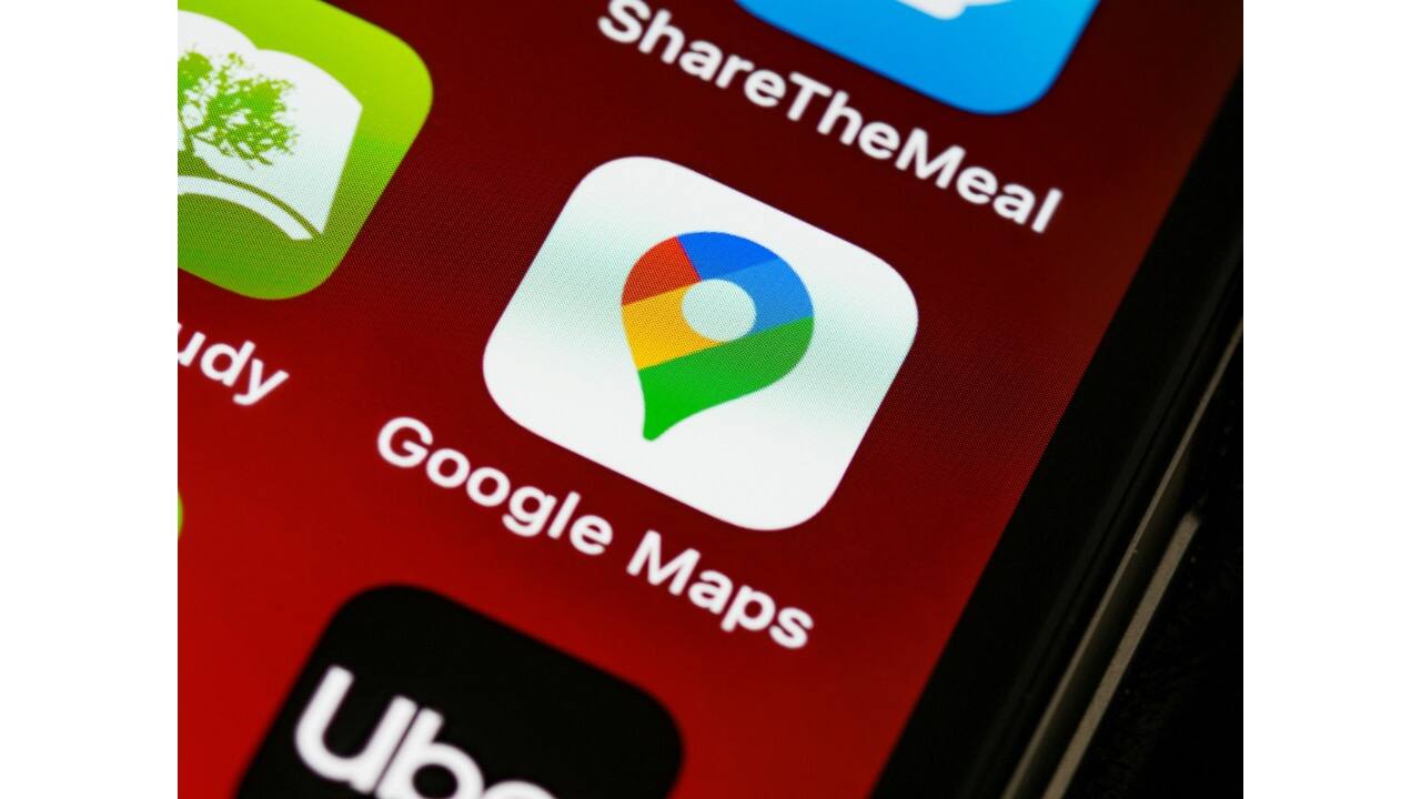 Browse Privately with Incognito Mode: Just like in your web browser, Google Maps has an Incognito Mode. Turn it on from your profile if you don't want your searches or places you look up to be saved in your history. Browse Privately with Incognito Mode: Just like in your web browser, Google Maps has an Incognito Mode. Turn it on from your profile if you don't want your searches or places you look up to be saved in your history.