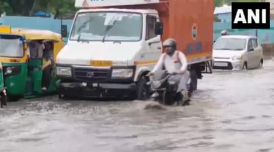 Delhi Receives Rainfall; IMD Forecasts More Showers; AQI Satisfactory