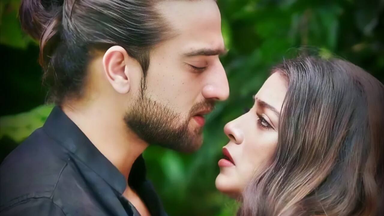 Vihaan and Gauri from Jaadu Teri Nazar - Zayn Ibad Khan and Khushi Dubey play the leading roles in the show. They trend together as #GauriHaan