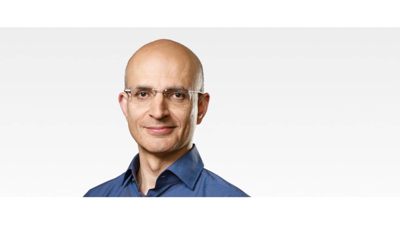 Sabih Khan Takes Charge as Apple COO