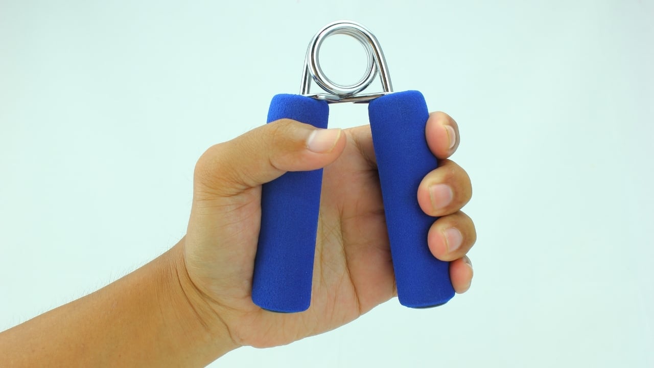 Squeeze Test Could Predict Heart Disease Risk: New Study Highlights Grip Strength's Importance