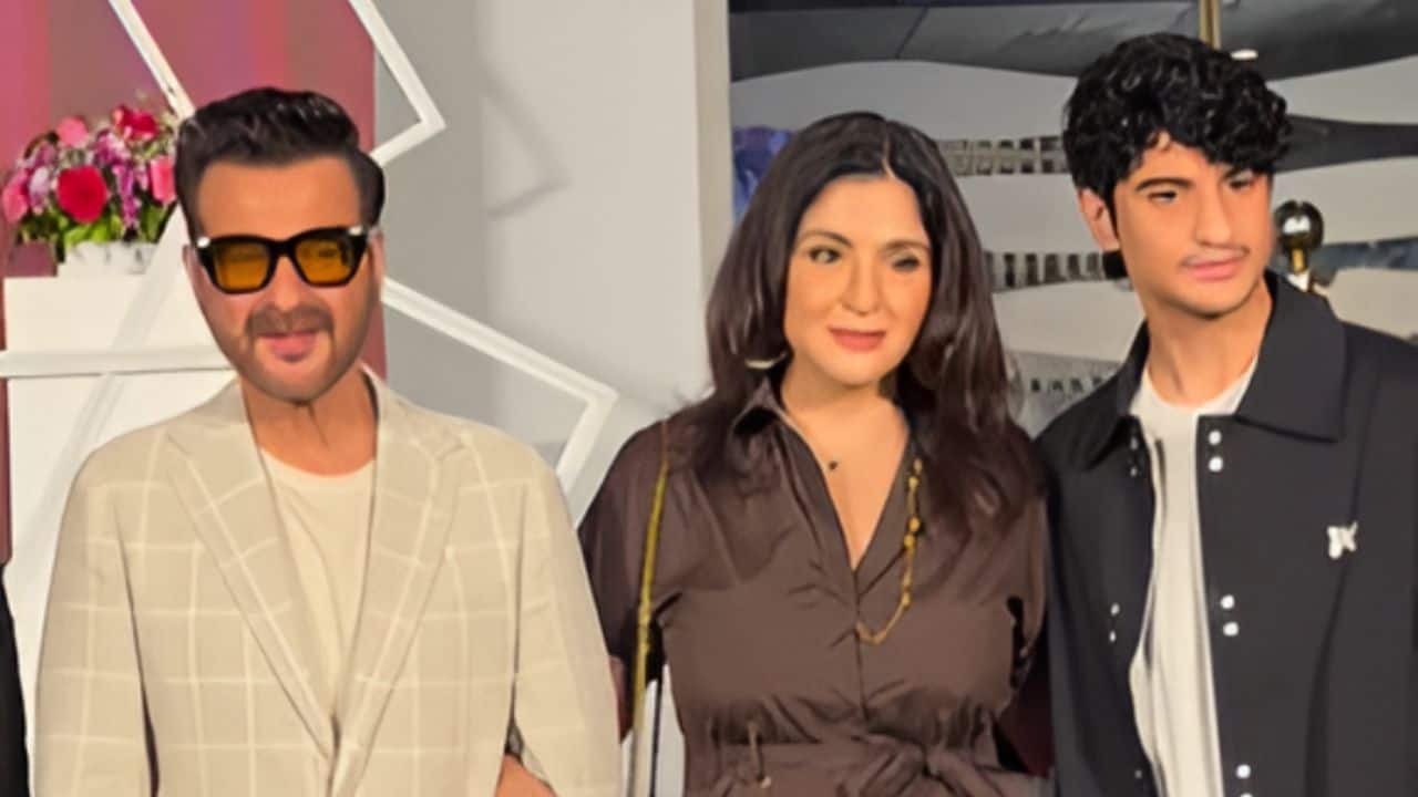 Sanjay Kapoor, Maheep and Jahaan Kapoor arrive to support Shanaya Kapoor at her debut film Aankhon Ki Gustaakhiyan's screening