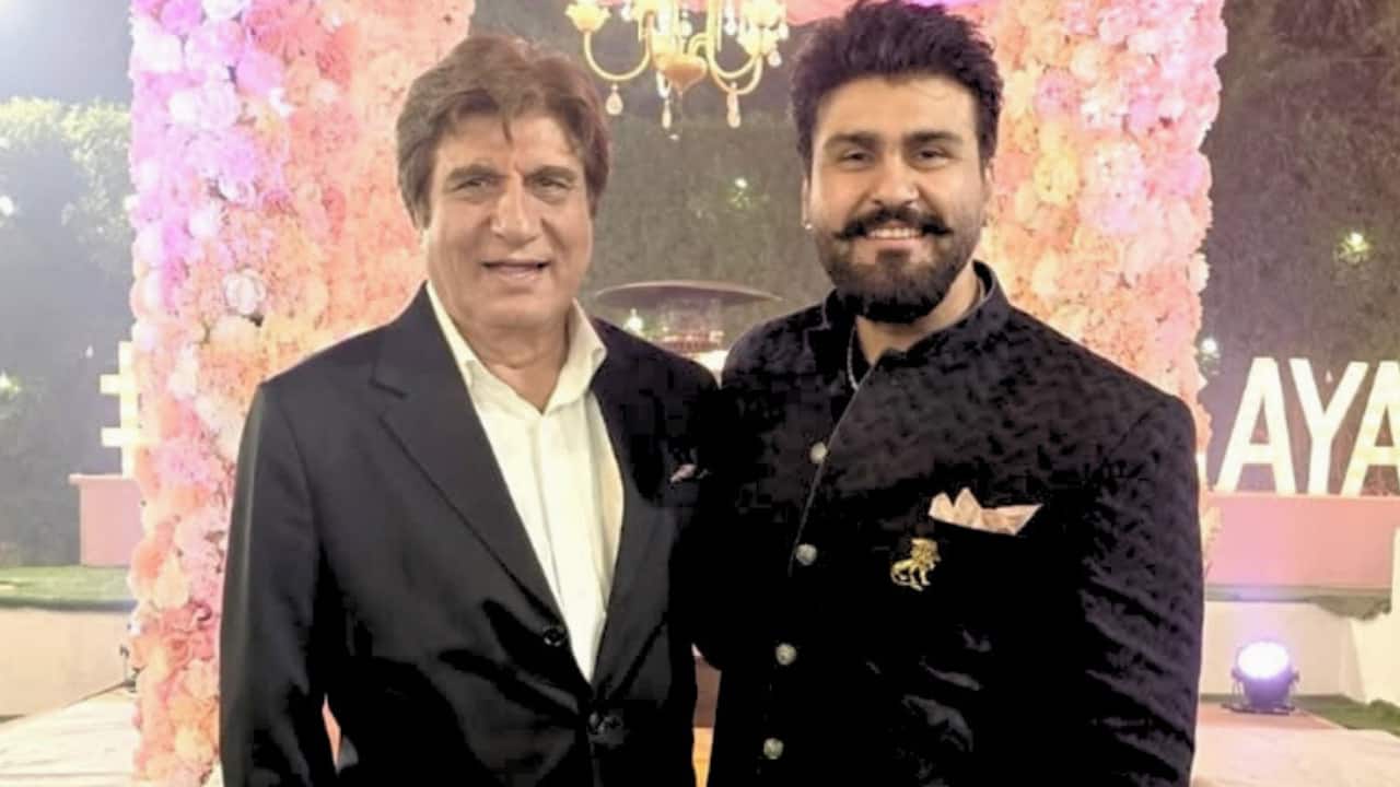 Aarya Babbar calls father Raj Babbar his first 'guru', says "I bow to the man who taught me character"