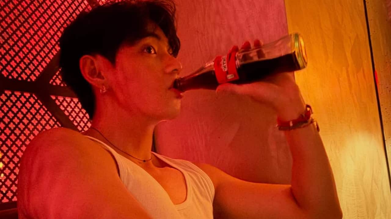 Paris club BTS V had a great time in Paris as she trolled through the streets of the city of love. However, he also made a stop at the club and danced all night.