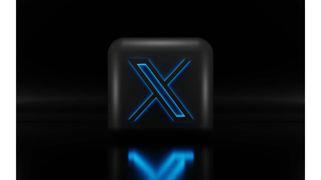 Elon Musk’s X sees daily usage go down as Meta’s Threads is catching up