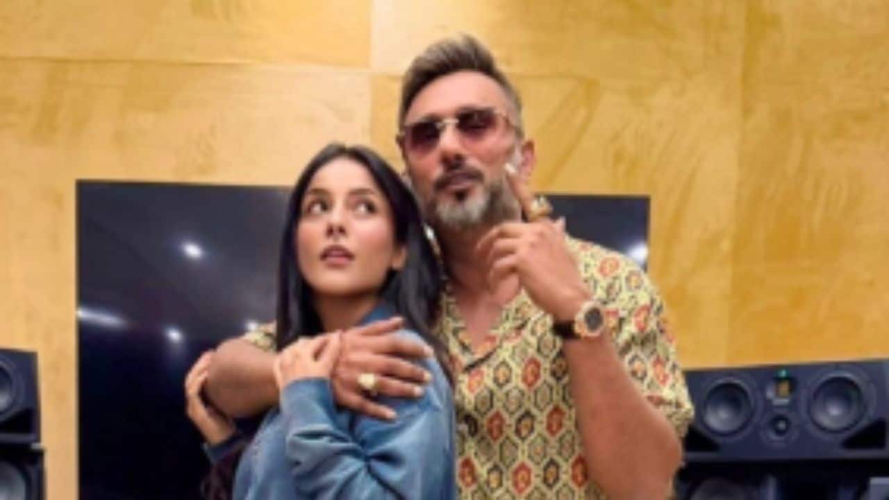 Shehnaaz Gill drops studio pic with Honey Singh, hails him as ‘Naaz of Punjabi industry’