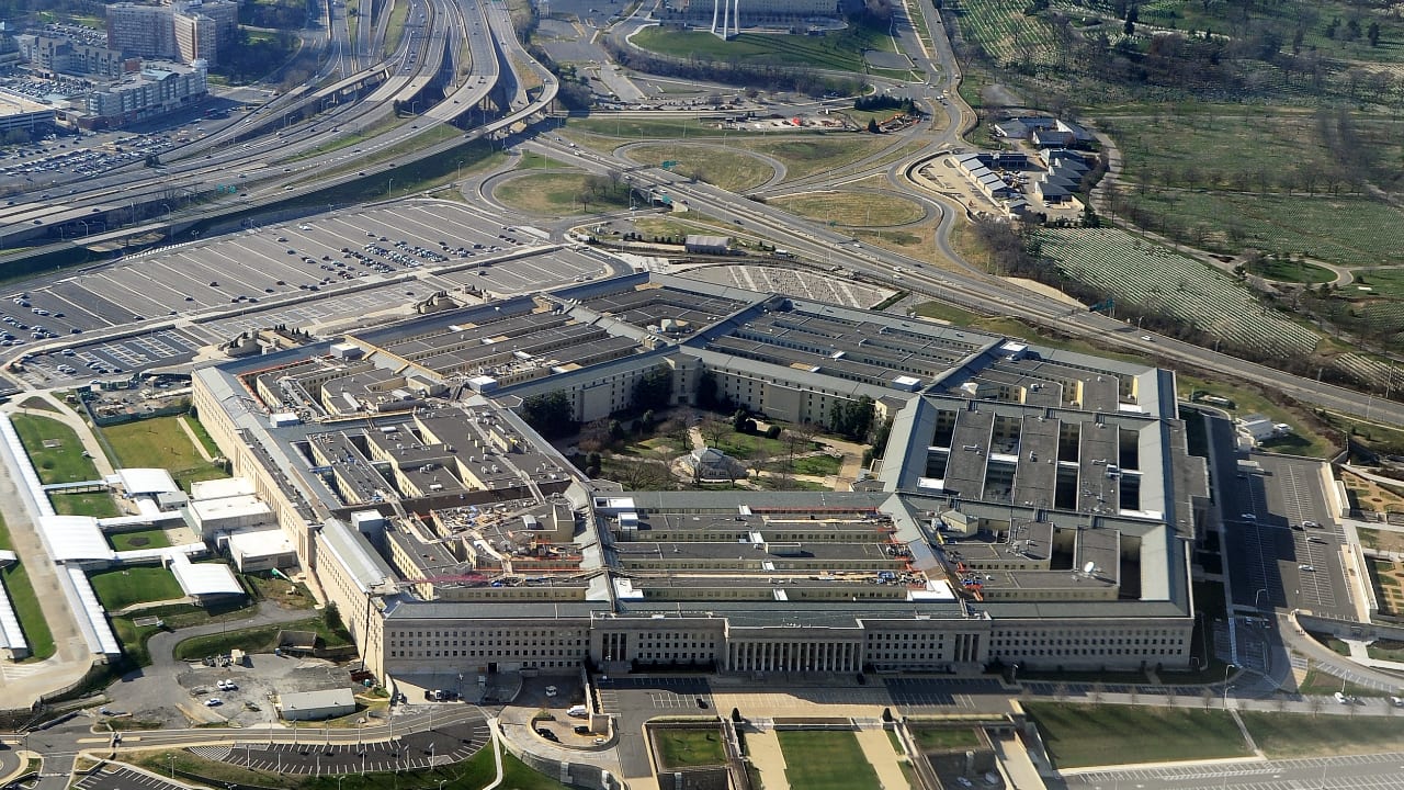 Pentagon limits journalists’ access to military information