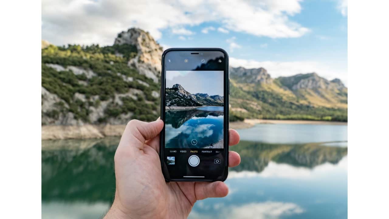   Take photos or record videos •	Tap once to take a photo. 	•	Press and hold to record a video. 	•	If the Camera opens in Video mode, a single tap starts recording immediately.