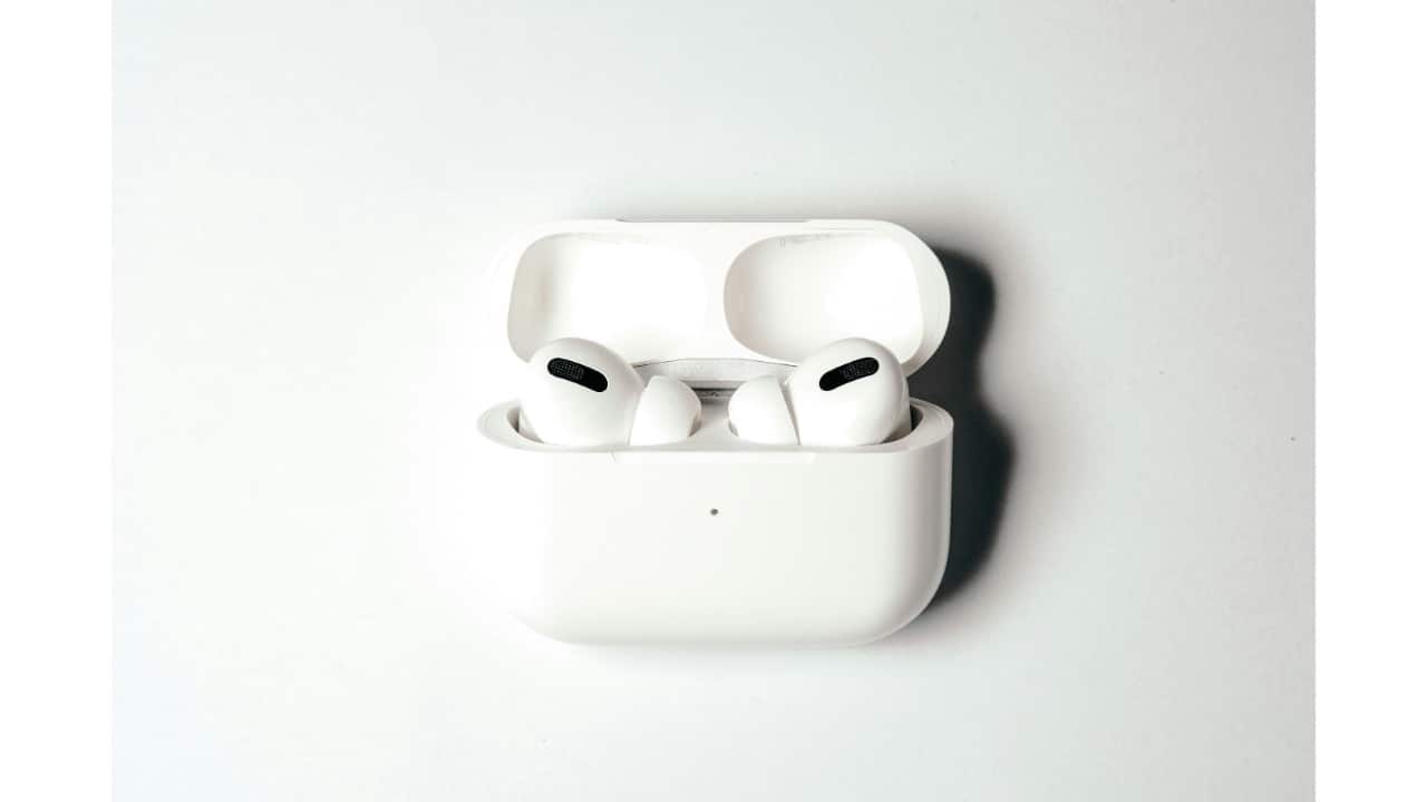   Avoid Harsh Liquids or Compressed Air  Don’t use alcohol, bleach, or aerosol sprays directly on the AirPods. And never use compressed air—it can damage internal components.