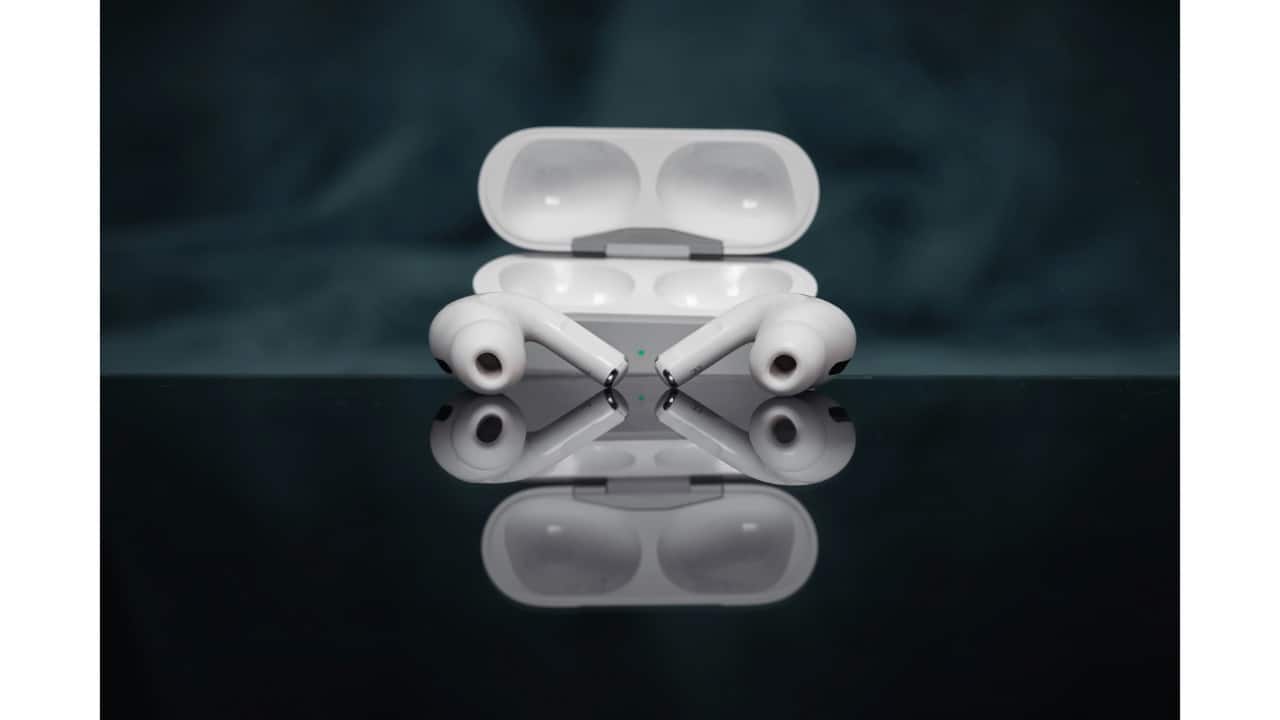 Apple Rolls Out New Beta Firmware for AirPods Pro 2 and AirPods 4