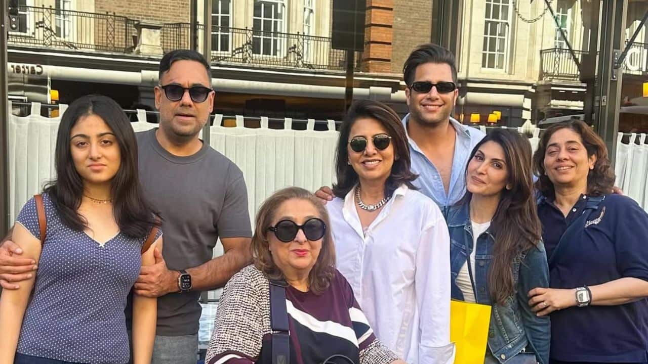 Rajiv Adatia poses with Neetu kapoor, Riddhima Kapoor Sahni and others in London, see here
