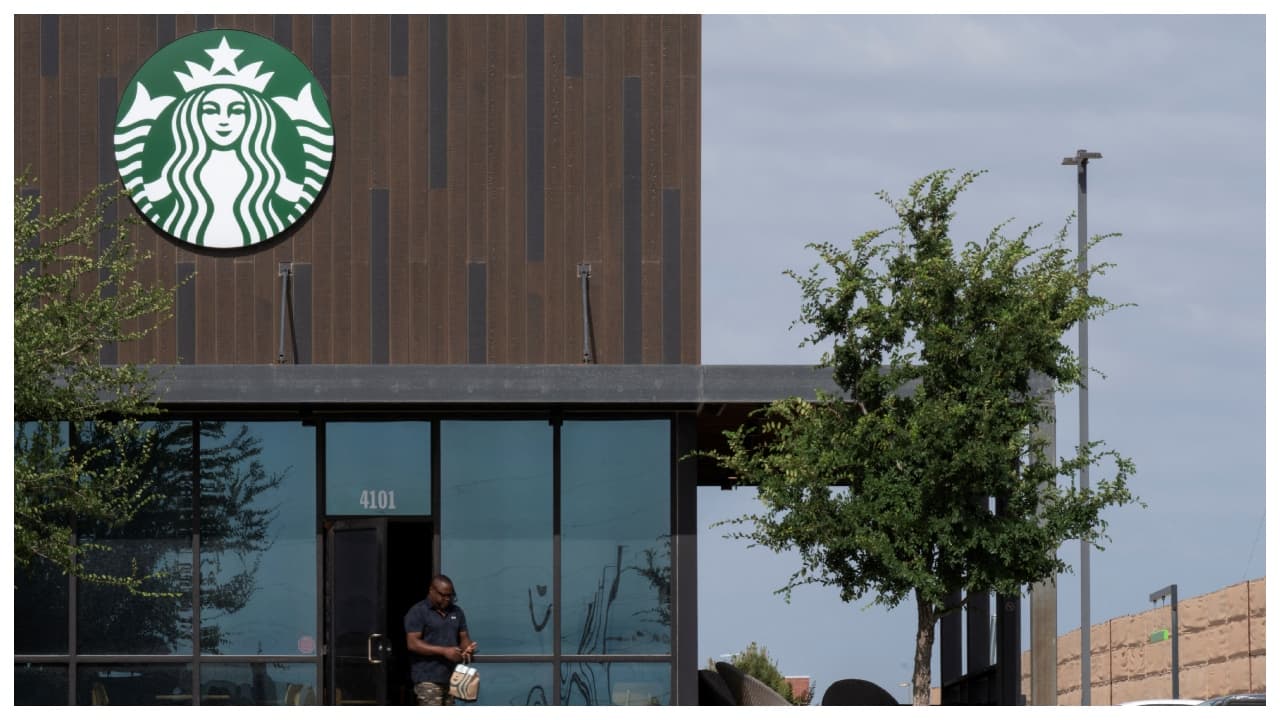 Starbucks to corporate staff: Relocate or resign