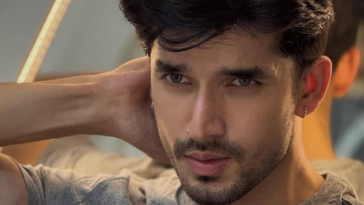 Paras shows an attitude which makes him look macho. The way he adapts between casual and formal wear shows how versatile he is as a fashionista.