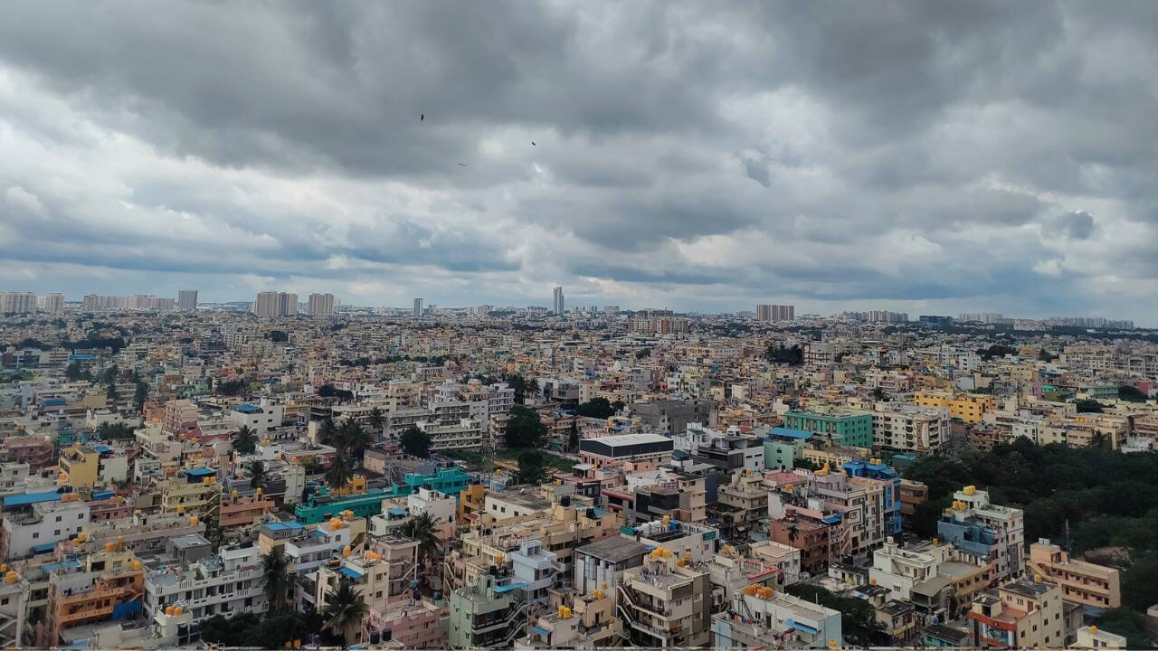 The IMD’s advisory also highlights risks of lightning and sudden showers, urging caution for those outdoors. (Photo: X/@PriyankaRout97)