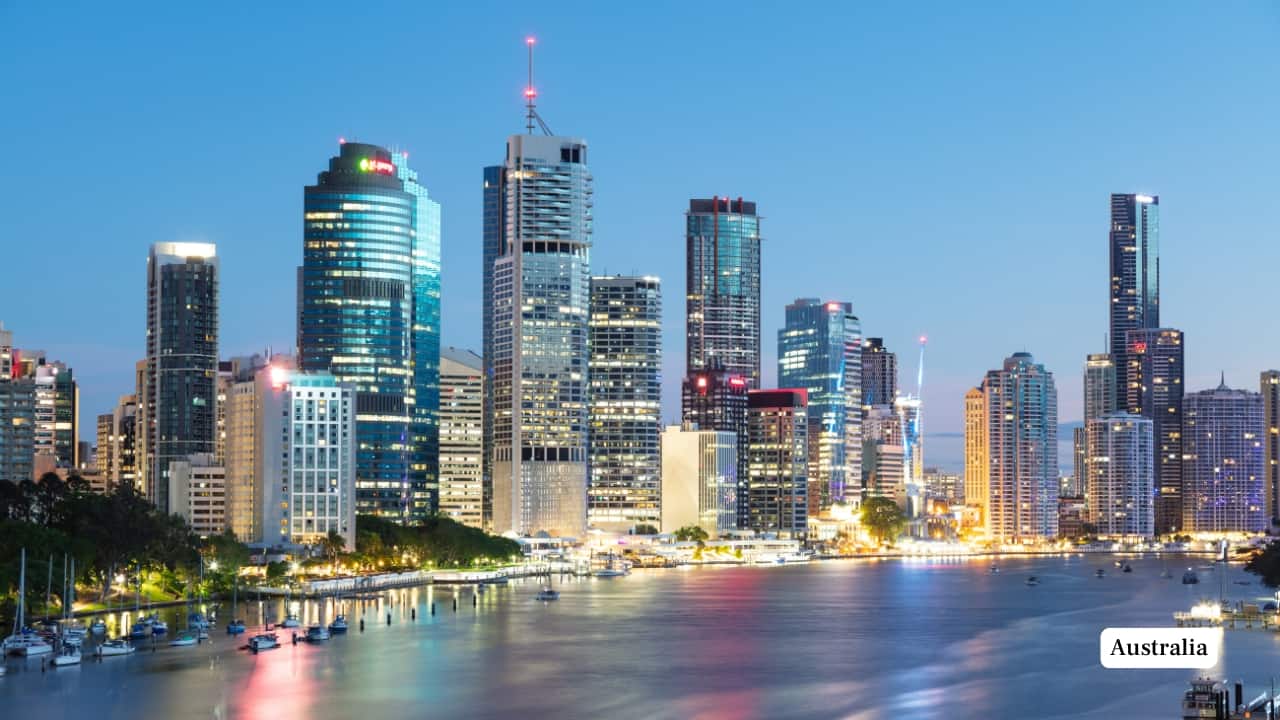 6. Australia With its continent-spanning size, Australia offers an extraordinary diversity of experiences. Urban sophistication shines in Melbourne and Sydney, while nature stuns in the Great Barrier Reef, Uluru, and Tasmania’s wilderness. Whether it’s surfing, road-tripping, or bushwalking, the Land Down Under offers something for every kind of traveller. (Image: Canva)