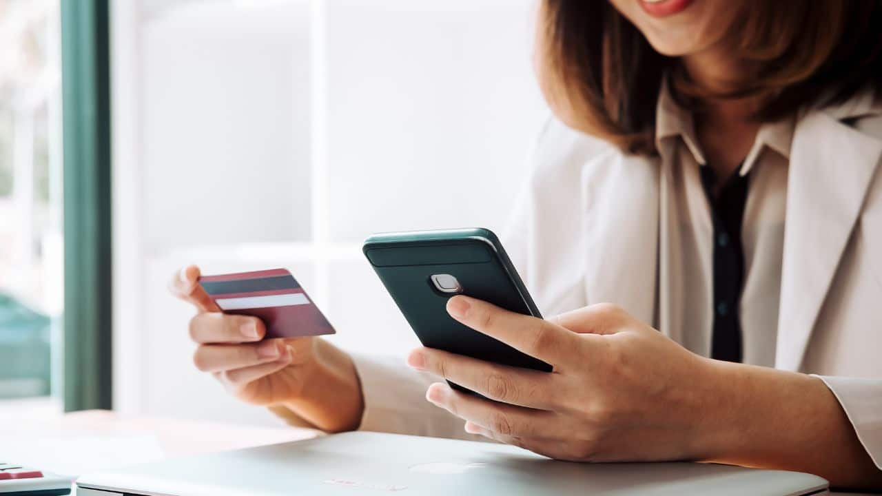 Denied lounge access recently? Check if your credit card issuer has linked it to monthly spends Denied lounge access recently? Check if your credit card issuer has linked it to monthly spends