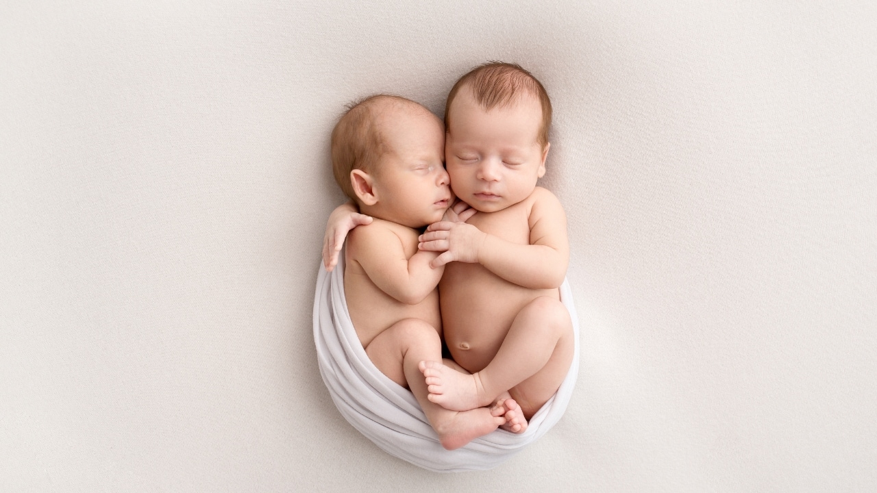 Lifestyle, Occupation and Infection  Other influences include one’s lifestyle, occupation, and infections by viruses like the Elstein-Barr virus. People who have been affected by chronic gastritis, pernicious anemia, previous gastric surgery or any gastric ulcer are more likely to have gastric carcinoma in the future. Twins developing from the same zygote (monozygotic twins) carry more risk than those who were born of two different zygote (dizygotic twins).