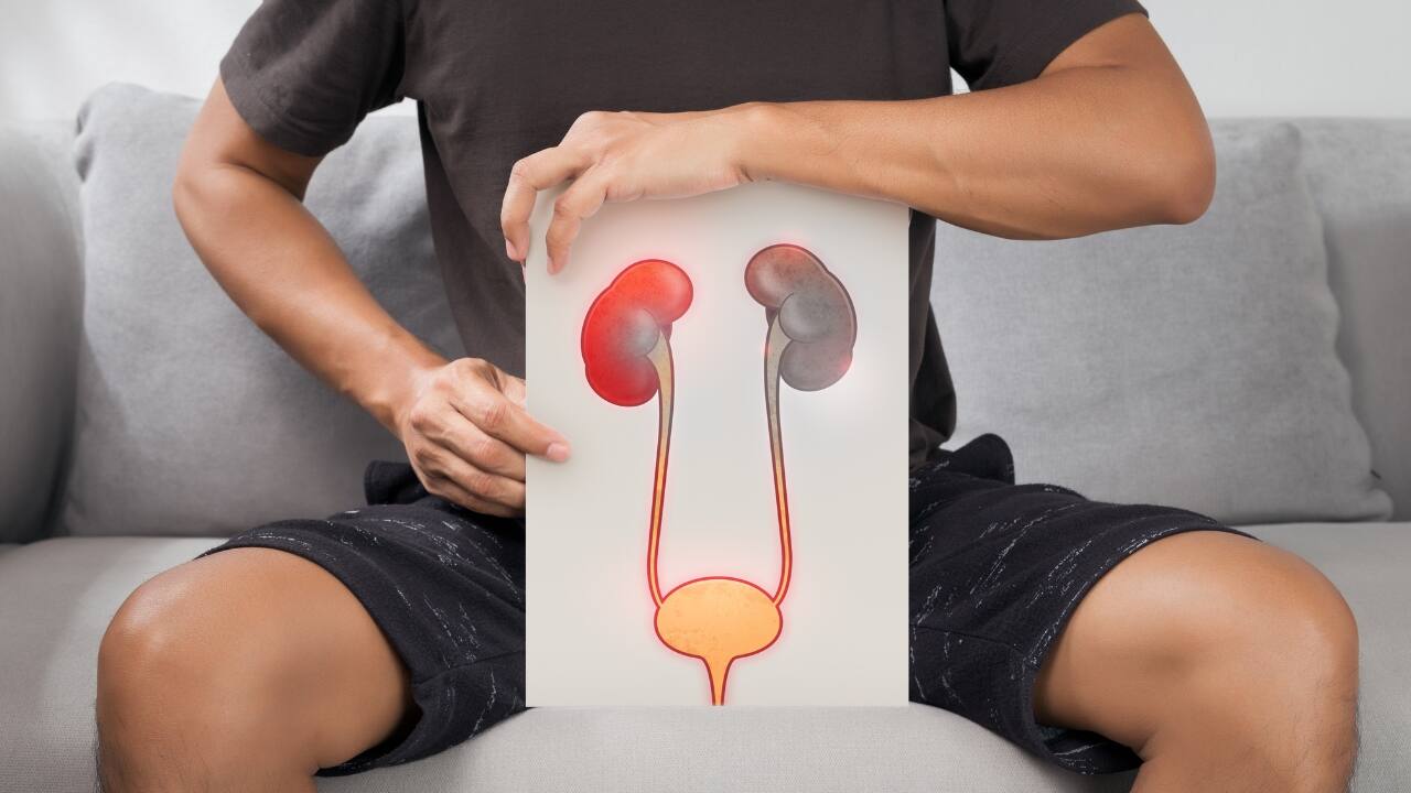 Danger signs to watch for If not treated timely, it can lead to renal failure (cardiorenal syndrome) which can be worsened by certain medications like diuretics. Reduced levels of potassium and sodium are poor prognostic signs. Deep vein thrombosis, atrial and ventricular arrhythmias are common along with hepatic dysfunction