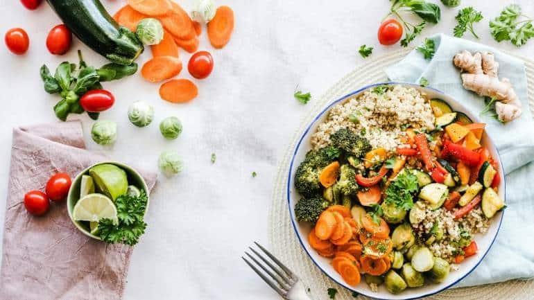 Health benefits of Mediterranean diet: Research has shown that a Mediterranean diet helps reduce fat in the liver and it appears to be do to the plants' anti-inflammatory effects, even when there is no weight loss (Image: Pexels)