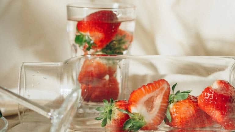 Health benefits of strawberries: They are a good source of fibre, which helps you feel fuller for longer, controlling hunger pangs