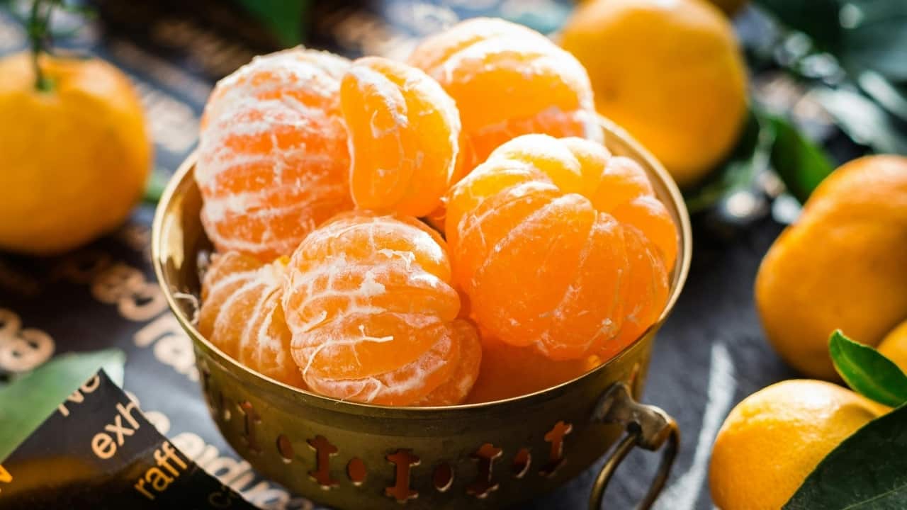 Health benefits of oranges: Being rich in vitamin C, oranges help fight off infections and improve gut health