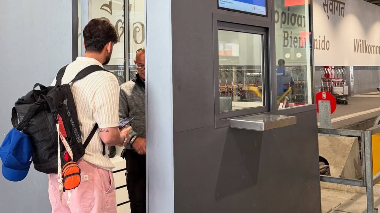 Window views and travel blues - Chilling on plush seats with forest views flying by, they looked straight out of a Euro trip film.