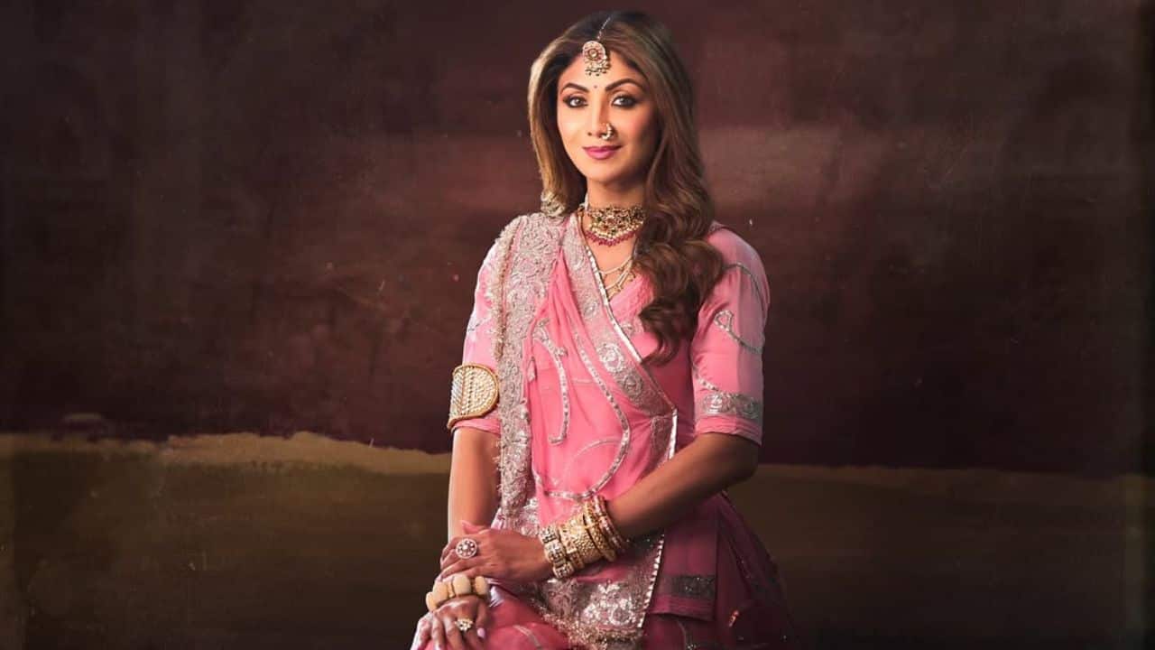 Shilpa Shetty turns Rajasthani Bindani in these new pics, a look
