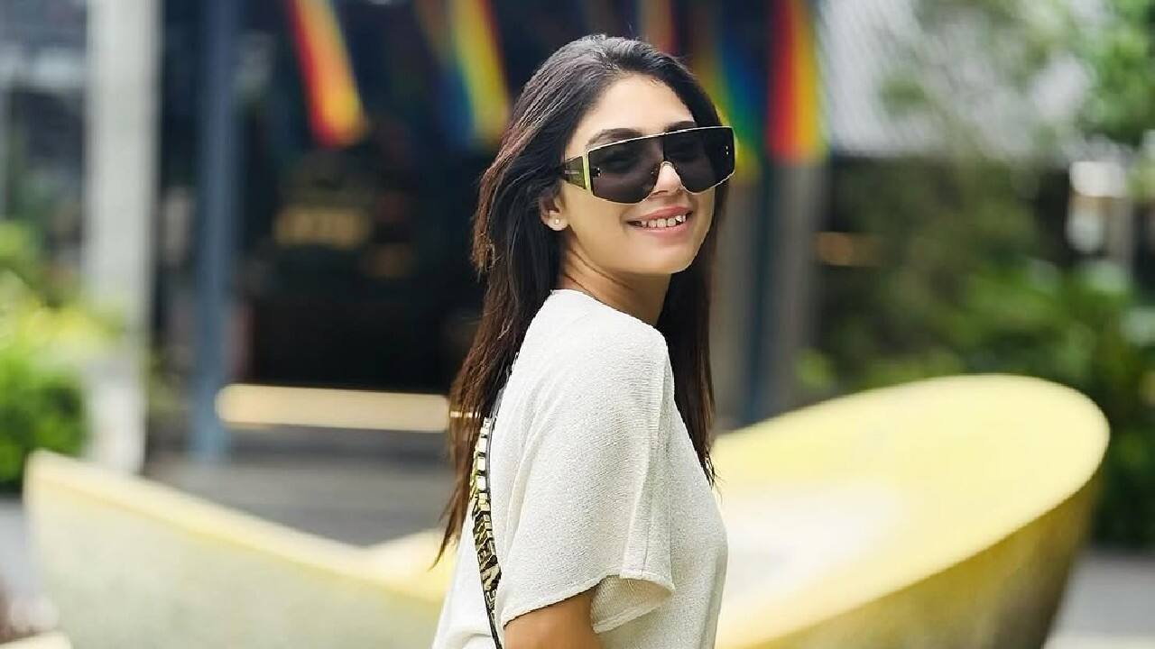 The Anupamaa actress feels that fruits, vegetables and whole grains contribute a lot in maintaining good health. The Anupamaa actress feels that fruits, vegetables and whole grains contribute a lot in maintaining good health.