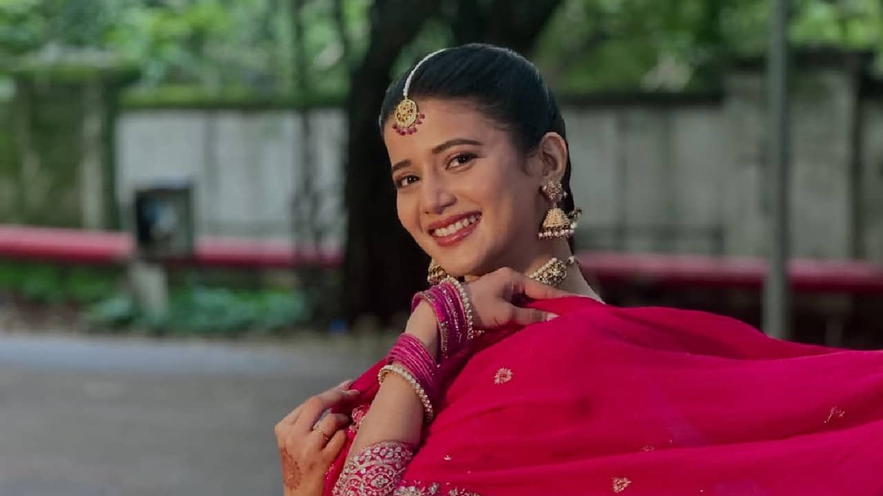 Samridhii bagged Yeh Rishta Kya Kehlata Hai in 2023 in the role of Abhira.