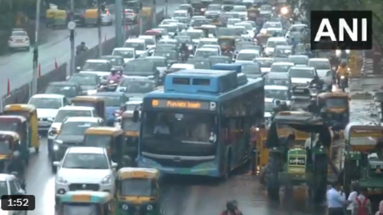 According to the India Meteorological Department (IMD), Safdarjung, the primary weather station of the national capital, recorded 5.6 mm of rainfall between 5.30 am and 8.30 am, while other stations reported higher amounts -- Pragati Maidan recorded 16.6 mm, Pusa 10 mm, Janakpuri 9.5 mm, and Najafgarh 2 mm. (Photo: ANI)