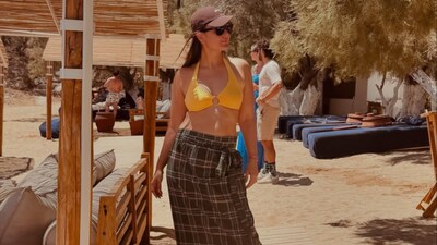 From monokini to plaided lungi: Inside Kareena Kapoor Khan's beach vacation