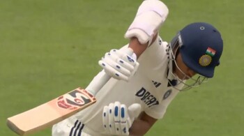 Yashasvi Jaiswal broke his bat during the Manchester Test.