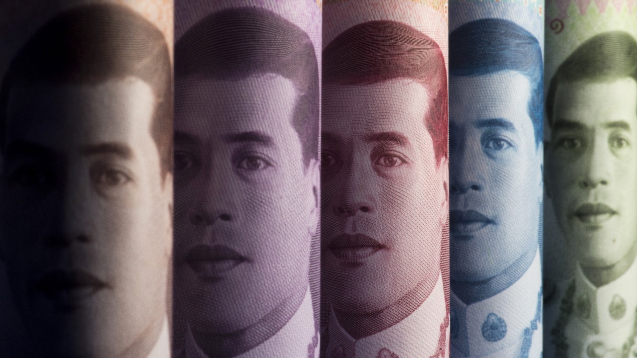 Thai baht falls from highest since 2022 on conflict with Cambodia